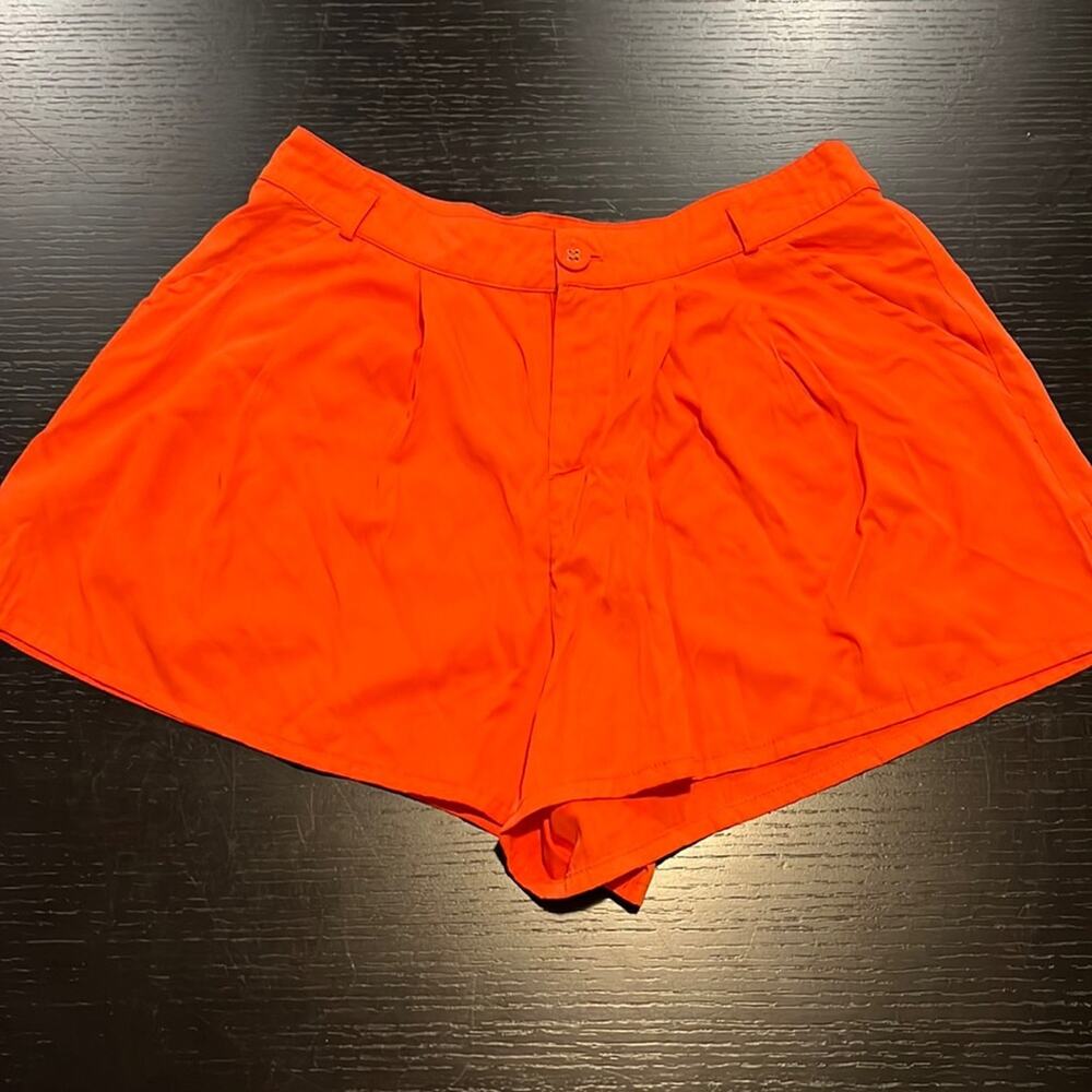 Forever 21 Medium High Waisted Orange Shorts - Picture 1 of 4